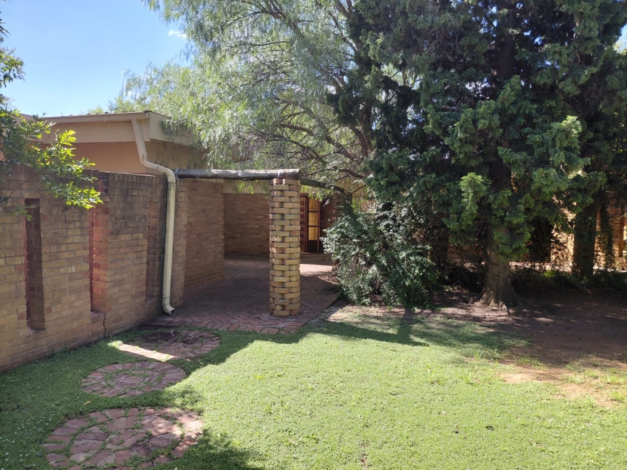 4 Bedroom Property for Sale in Fichardt Park Free State